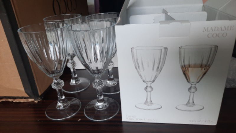 Madame Coco Voyage 4'lü Beyaz Şarap Kadehi Seti 245 ml