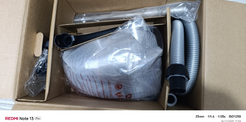 Electrolux EUFC81DB Ultra Flex 650 W Toz Torbasız Elektrikli Süpürge