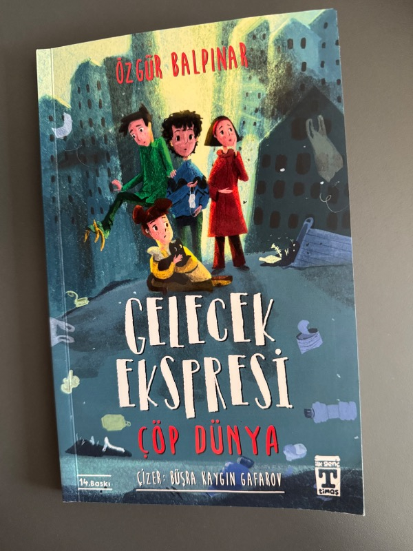 Gelecek Ekspresi & Çöp Dünya - Özgür Balpınar