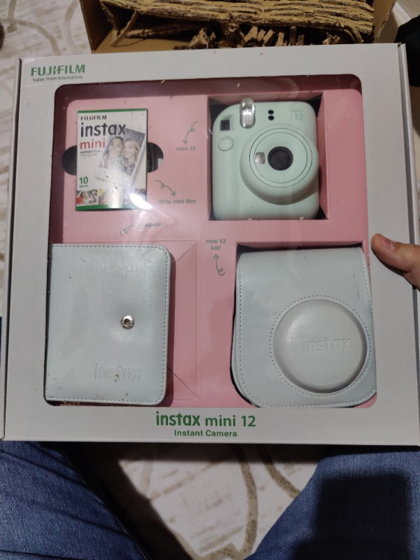 Instax Mini 12 Bundle Box