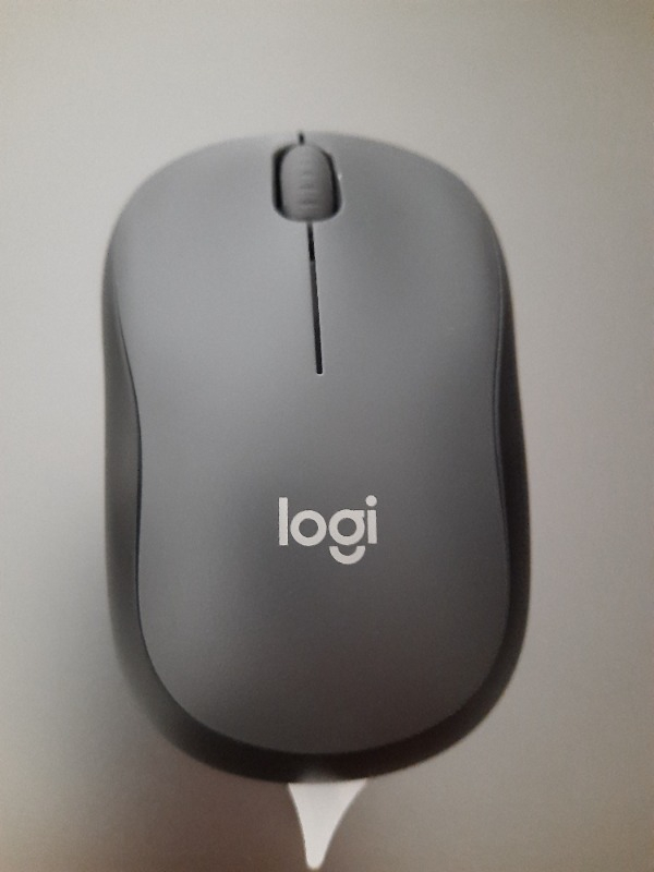 Logitech M220 Sessiz Kompakt Kablosuz Mouse - Siyah