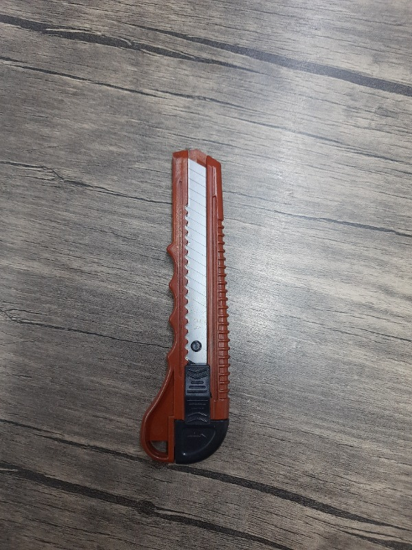 Tudor Geniş Plastik Maket Bıçağı 18 mm