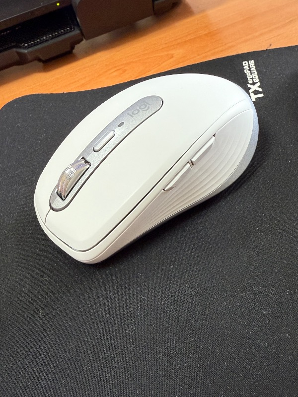 Logitech MX Anywhere 3S Kompakt 8000 DPI Optik Sensörlü Sessiz Bluetooth Kablosuz Mouse - Beyaz