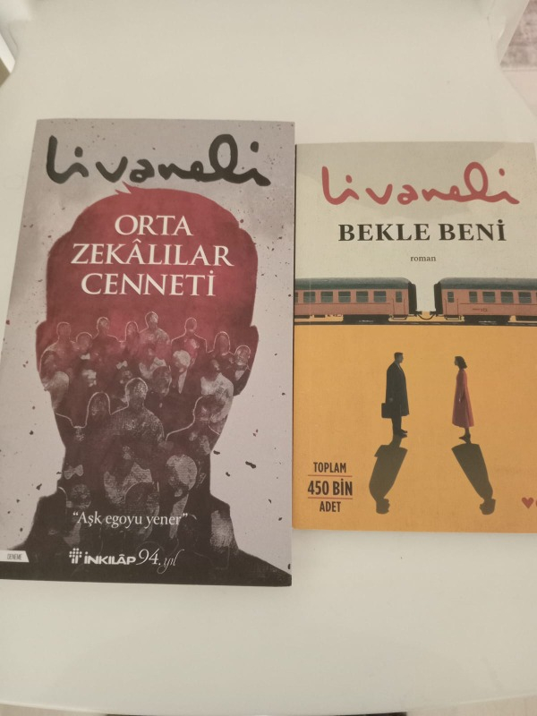 Can Yayınları Bekle Beni Zülfü Livaneli Ciltsiz Roman 192 Sayfa Aşk ve Direniş Hikâyesi