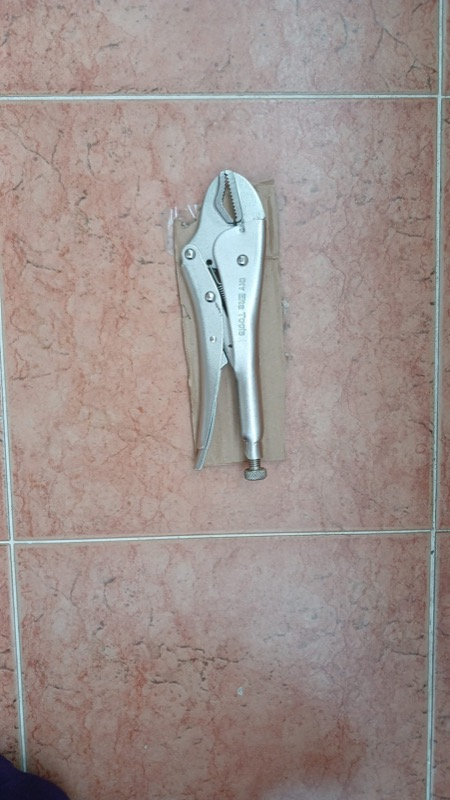 İzeltaş Üniversal Ayarlı Pense 250 Mm