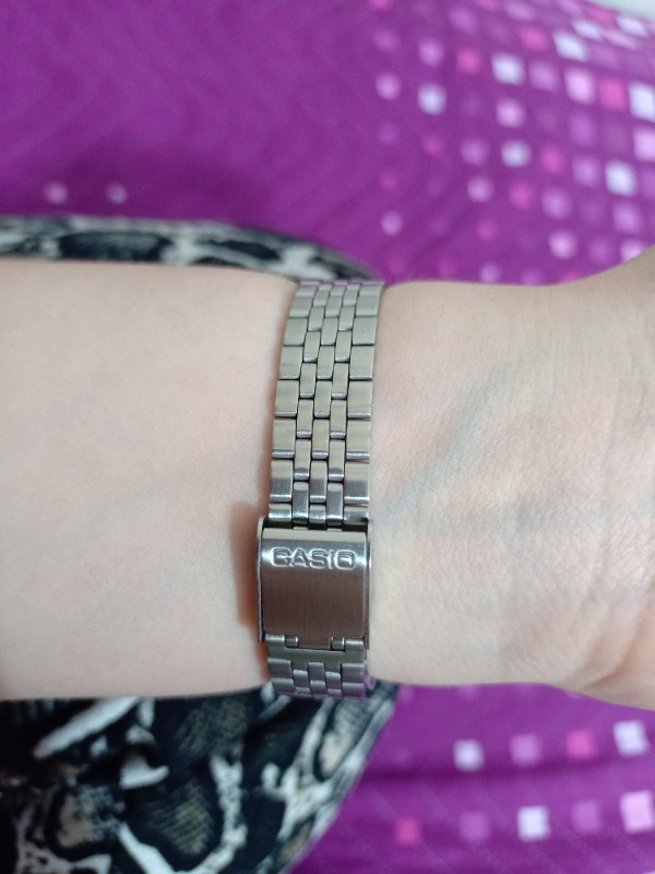 Casio LA680WA-1BDF Digital Kadın Kol Saati