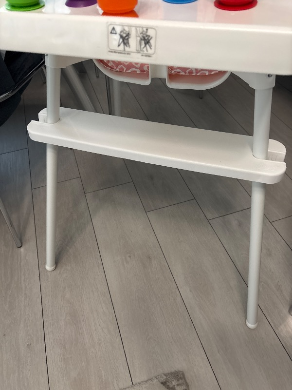 Woode+ Beyaz Mama Sandalyesi Ayak Desteği 0 - 4 Yaş İçin Ergonomik Tasarım Özellikli