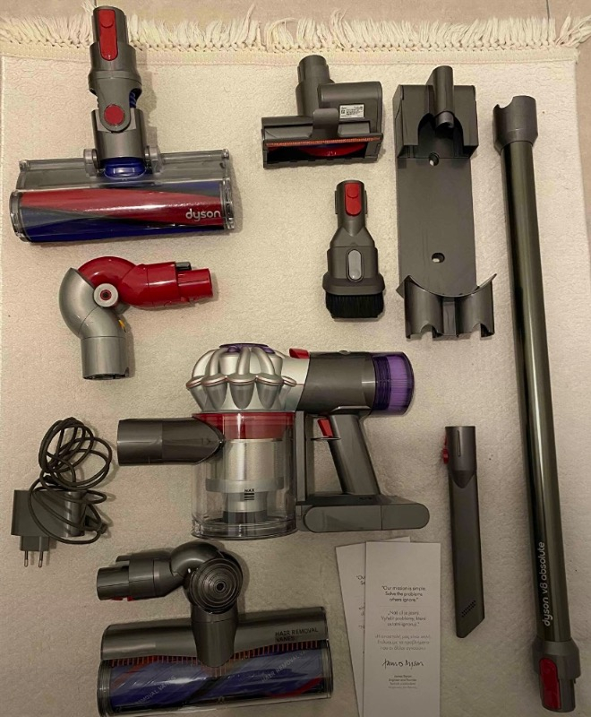 Dyson V8 Absolute (Gümüş/nikel)