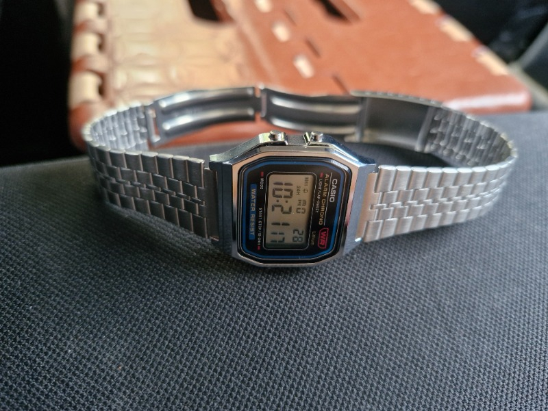 Casio A159W-N1DF Erkek Kol Saati