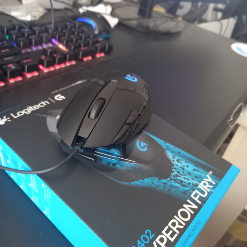 Logitech G402 Hyperion Fury 4.000 DPI Ultra Hızlı 500 IPS Oyuncu Mouse - Siyah