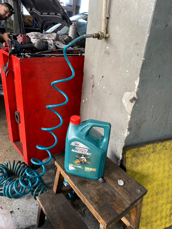 Castrol Magnatec 10W40 A/B 4 Litre Ü.T.2024