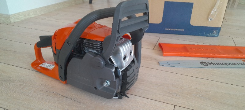 Husqvarna 445 Motorlu Ağaç Kesme Testeresi 2.8 Hp