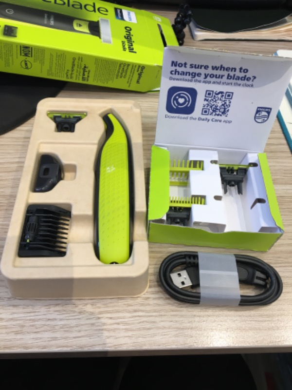 Philips Oneblade Qp2724 +2 Yedek Bıçak Ve Vücut Kiti Li