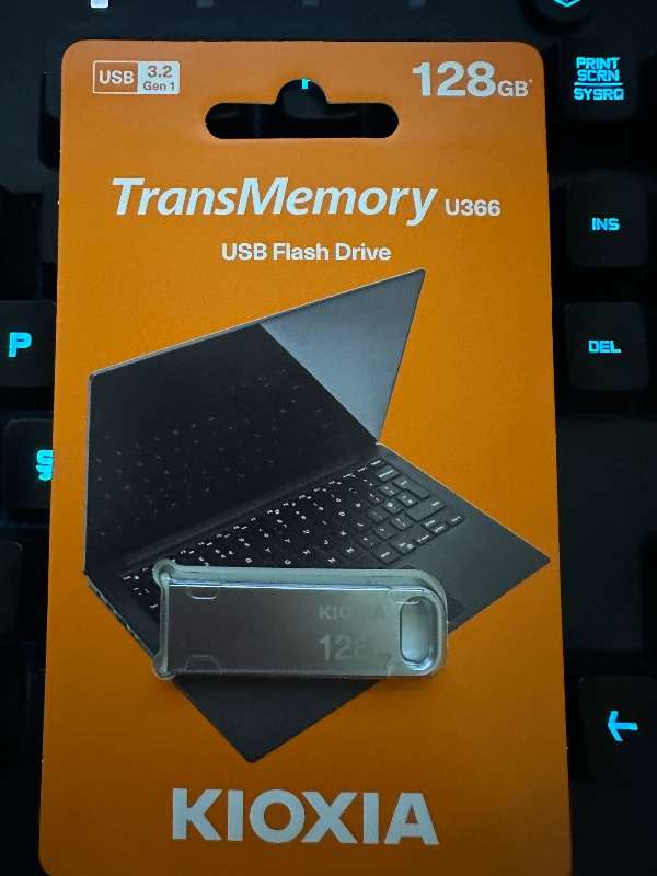 Kioxia 128GB U366 Metal Usb 3.2 Gen 1 Flash Bellek (LU366S128GG4)