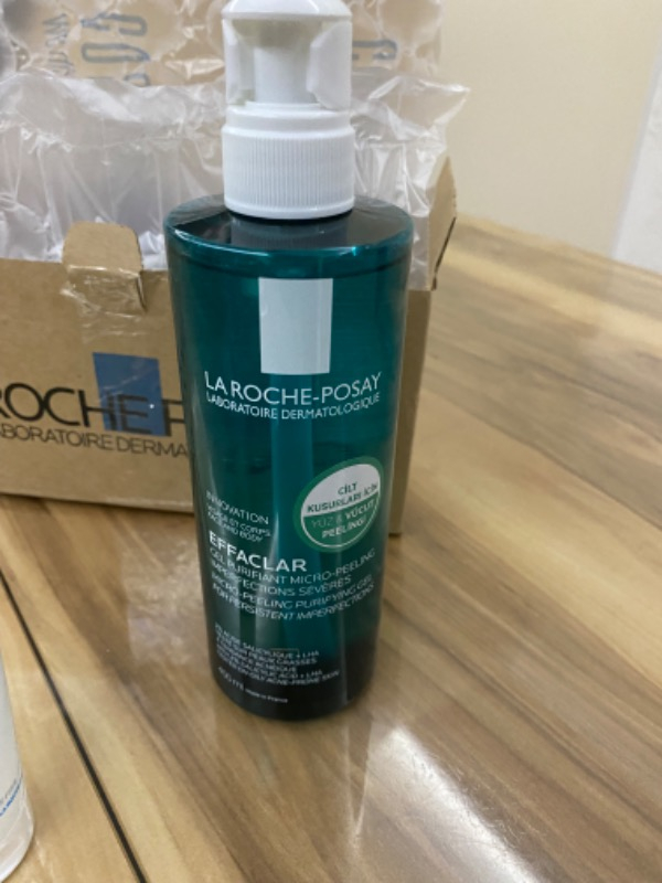 La Roche-Posay Effaclar Vücut Peelingi 400 ML- Yağlı-Akneye Eğilimli Ciltler