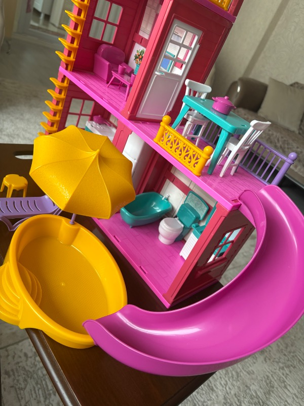 Dede Lola'nın Tatil Evi