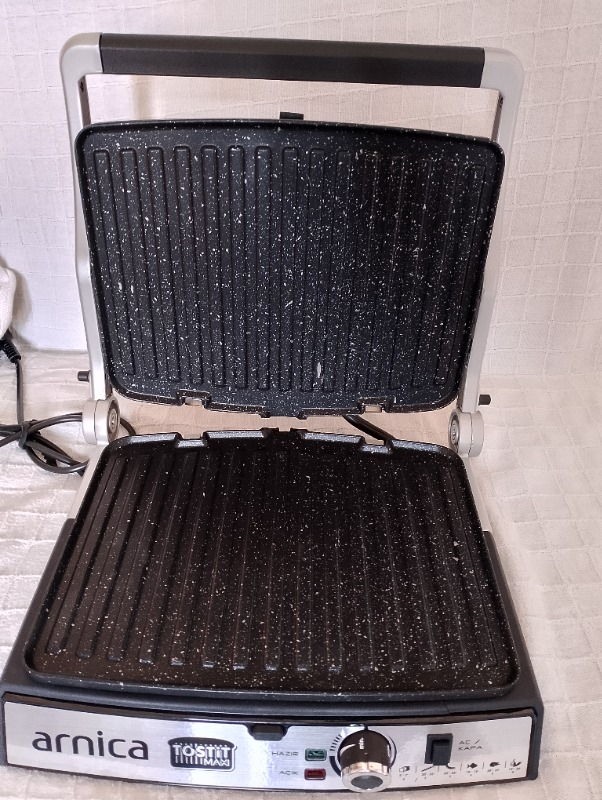 Arnica Tostit Maxi Granit Izgaralı Tost Makinesi GH26240