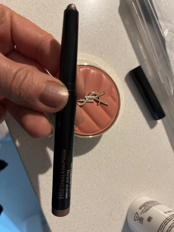 M.A.C Dazzleshadow Stick Far / TAUPE IT OFF