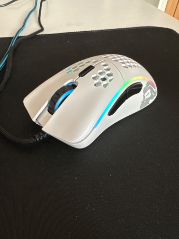 Glorious Model D Kablolu Mat Beyaz RGB Oyuncu Mouse 69Gr