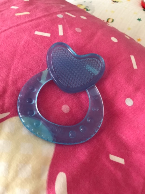 Wee Baby 912 Kalpli Silikon Diş Kaşıyıcı