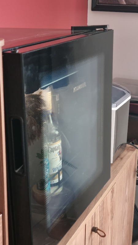 KUMTEL 44L HMB-60 Mini Buzdolabı E Enerji Sınıfı Siyah Renk Büro Tipi Kullanım İçin