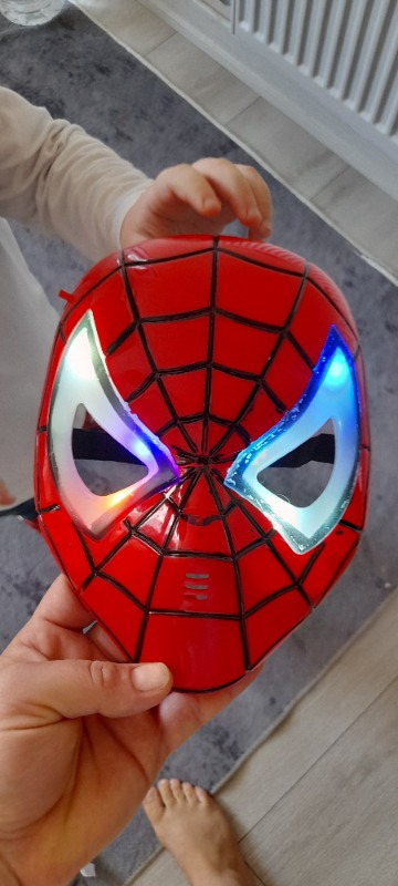 Spiderman Işıklı Maske