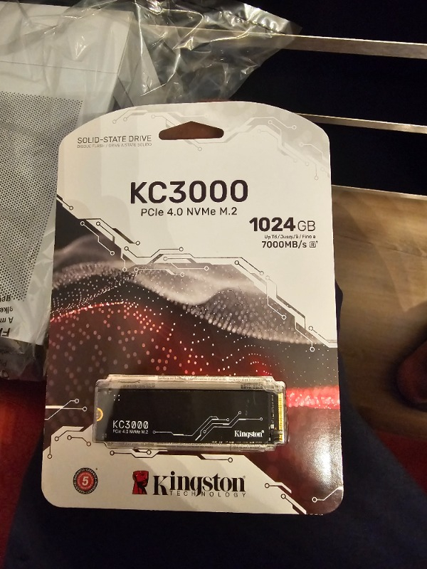 Kingston 1TB KC3000 NVMe Okuma 7000MB-Yazma 6000MB M.2 SSD (SKC3000S/1024G)