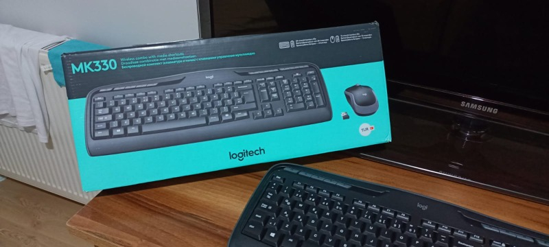 Logitech MK330 Kablosuz Türkçe Klavye Mouse Seti - Siyah