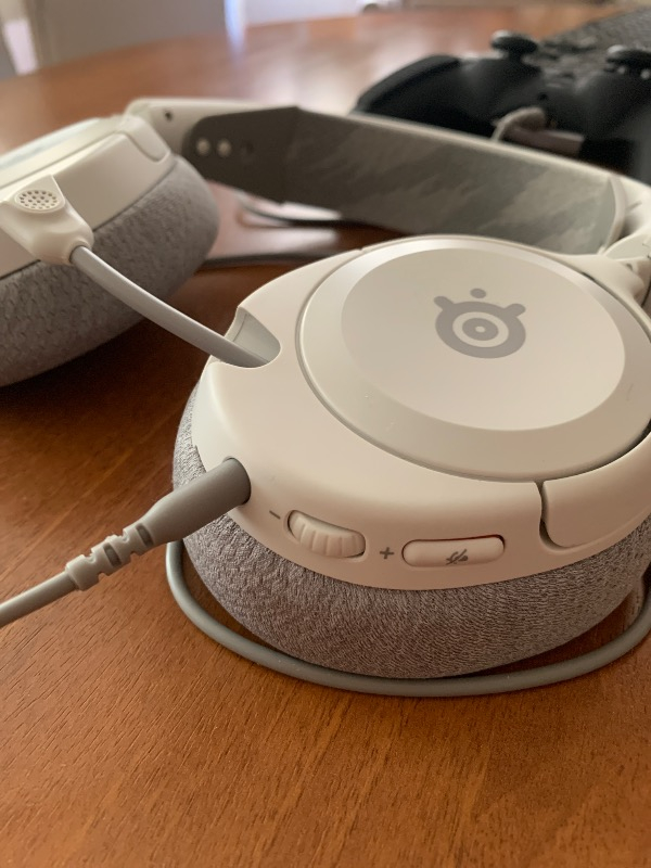Steelseries Arctis Nova 1 Multi-System Oyun Kulaklığı - Beyaz