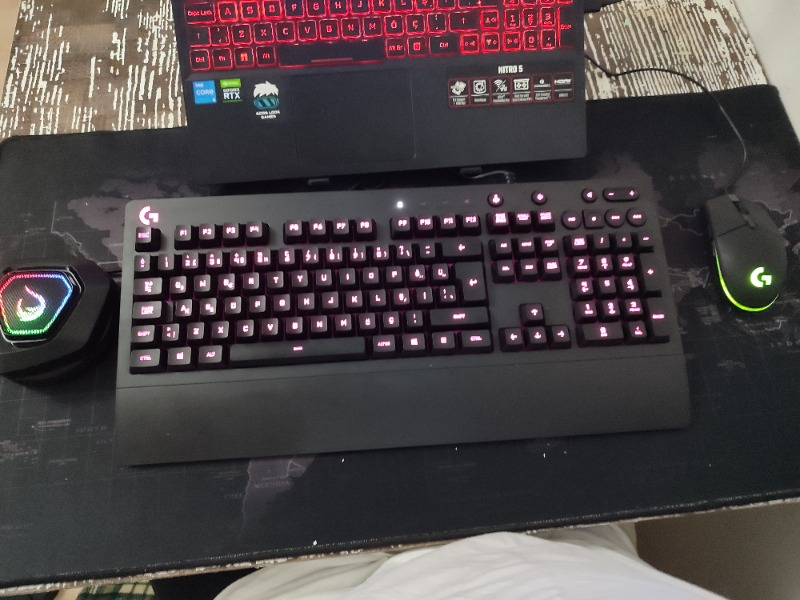 Logitech 920-008094 G213 Prodigy RGB Oyuncu Klavyesi