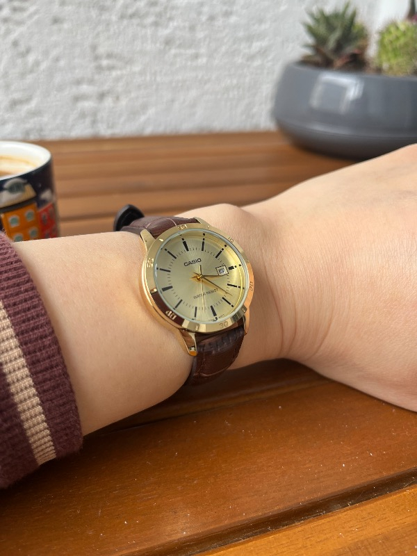 Casio Standart LTP-V004GL-9AUDF Kadın Kol Saati