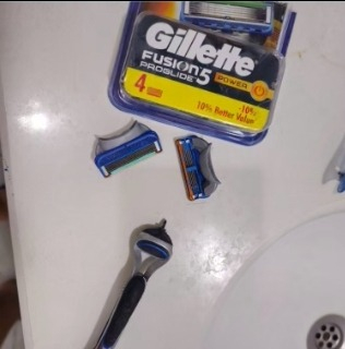 Gillette Fusion 5 Power 8'li Yedek Tıraş Bıçağı Karton Paket
