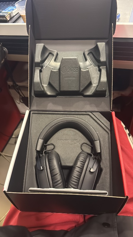Hyperx Cloud Iıı S – Çoklu Platform Için Kablosuz Oyun Kulaklığı, 2,4 Ghz, Bluetooth, 120 Saate Kadar Pil Ömrü 2,4 Ghz / 200 Saat Bluetooth, 53 mm Açı Sürücüler, Çıkarılabilir Mikrofon – Siyah