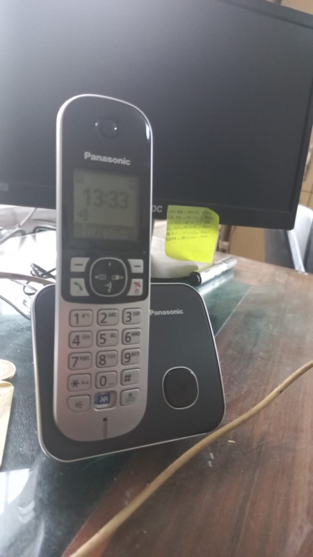 Panasonic Dect Telefon KX-TG6811 (Elektrik Kesintisinde Konuşabilme) - Siyah