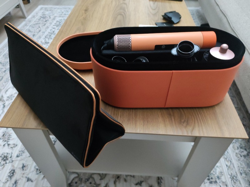 Dyson Airwrap I.d.™ Saç Şekillendirme ve Kurutma Seti (Ceramic Apricot)
