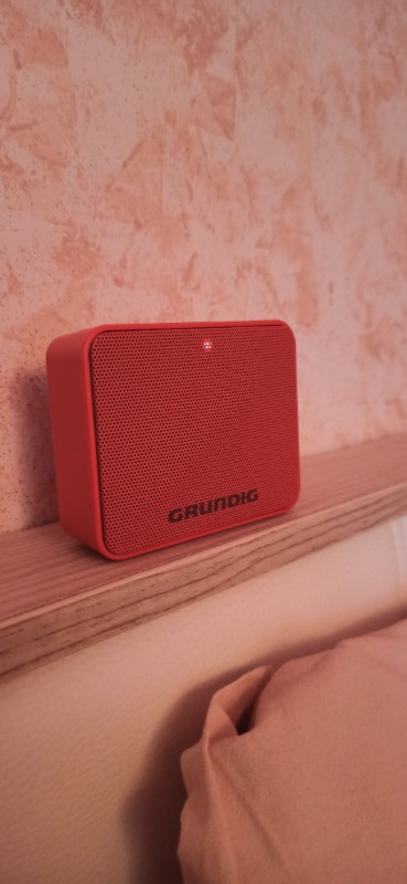 GRUNDIG  Solo + Red