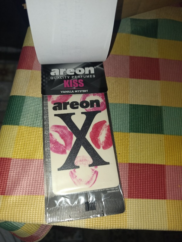 Areon x Kiss (Öpücüklü Areon)