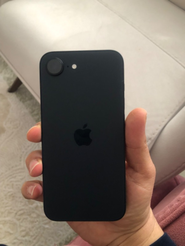 iPhone 16e 256GB Siyah