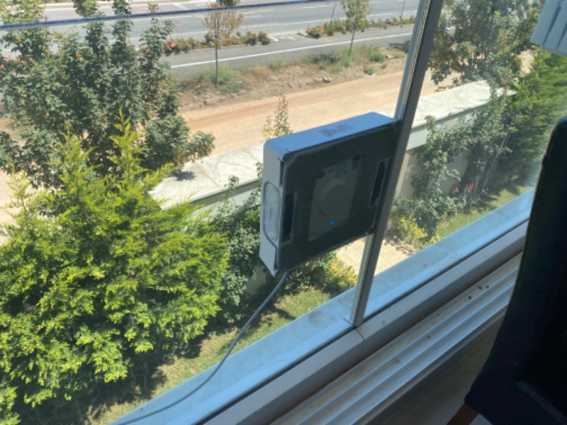 Ecovacs Winbot W2 Omni Şarjlı Cam Silme Robotu