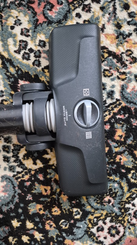 Electrolux EUFC81DB Ultra Flex 650 W Toz Torbasız Elektrikli Süpürge