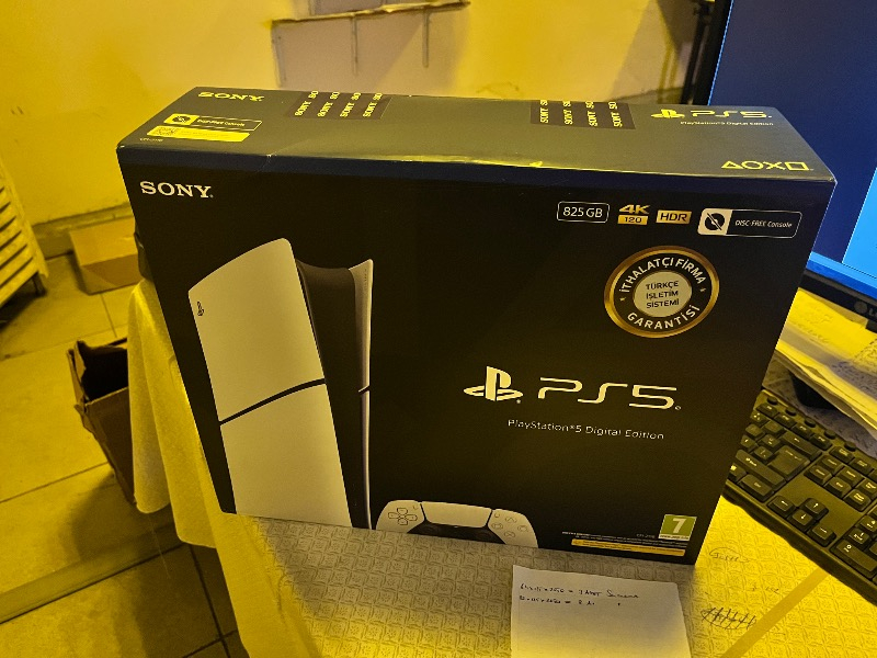 Sony Playstation 5 Slim Digital 825 GB Ithalatçı Garantili