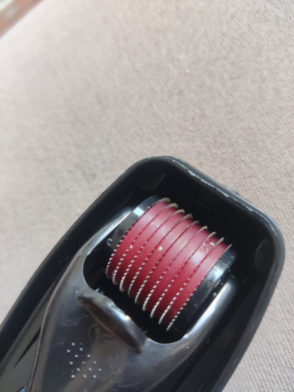 Dermaroller Derma Roller Titanyum İğneli Cilt Bakım Aleti 540 İğne 0.5 mm Etkili Derma Roller System