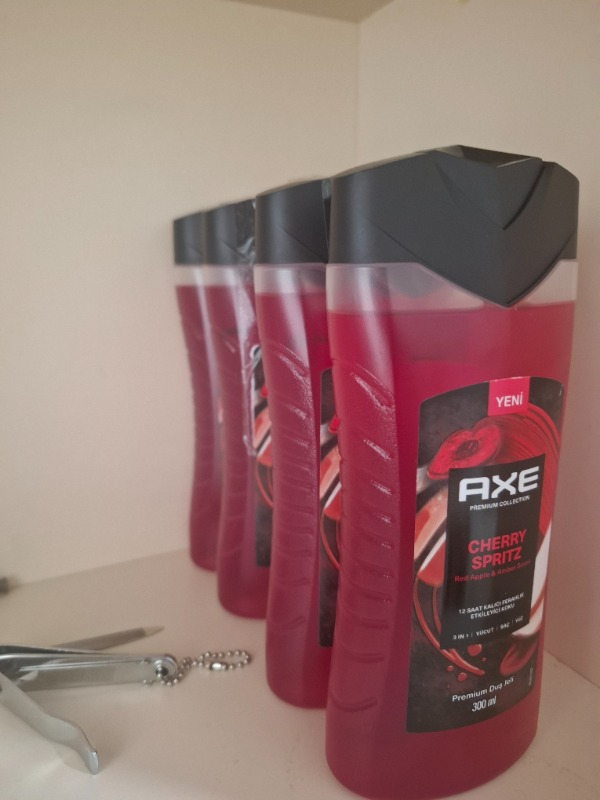 Axe Premium Collection Duş Jeli Cherry Spritz 3 In 1 Vücut Saç Yüz 300 ml X3