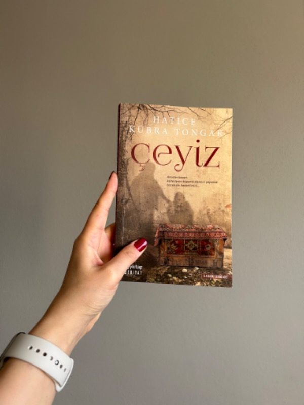 Çeyiz - Hatice Kübra Tongar