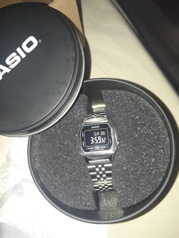 Casio LA680WA-1BDF Digital Kadın Kol Saati