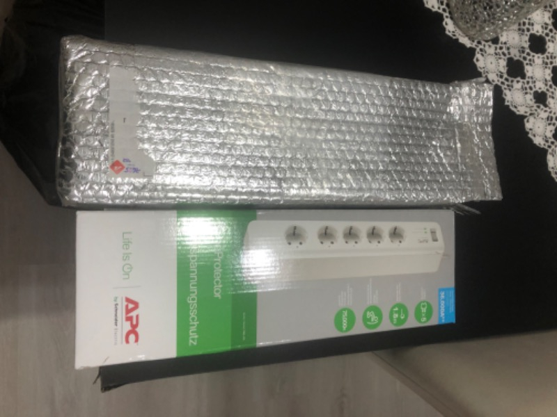 Schneider Electric APC 5'li Akım Korumalı Priz PM5-GR