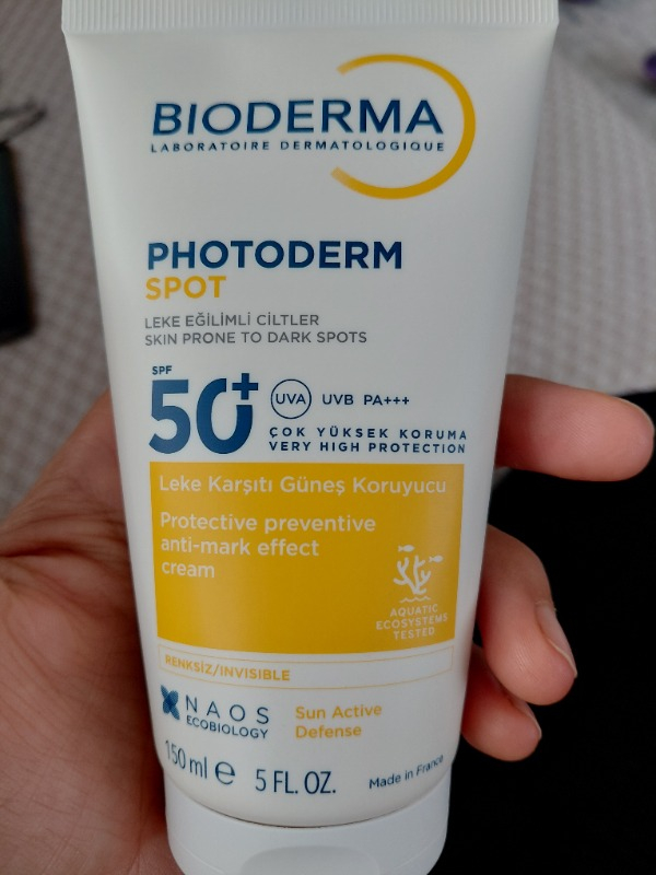 Bioderma Photoderm SPOT SPF50+ Yüksek Korumalı Yüz ve Vücut Güneş Kremi 150 ml