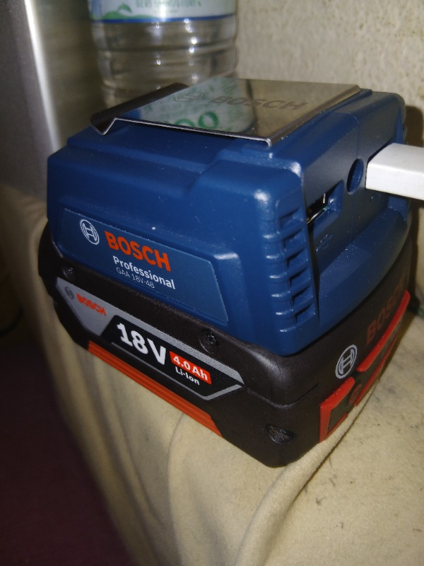 Bosch Gaa 18V-48 18 Volt USB Şarj Adaptörü