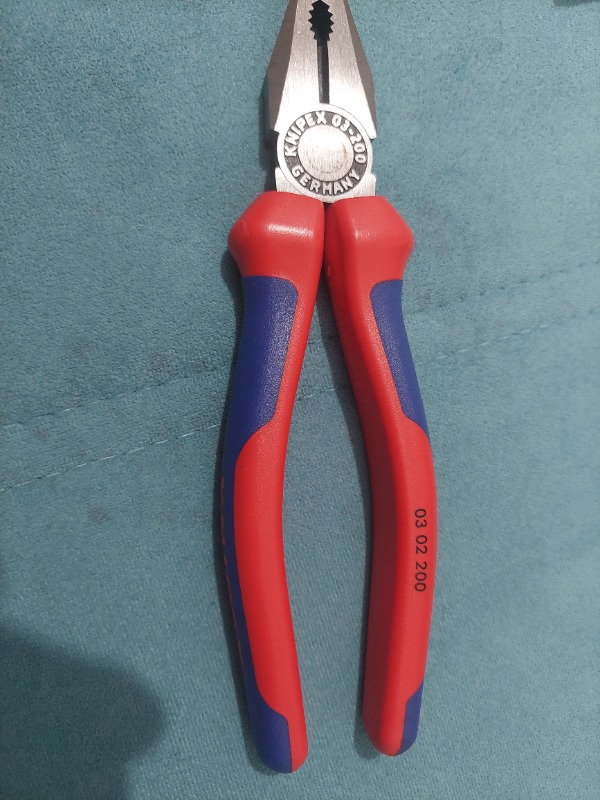 KNIPEX 03 02 180 Kombine Pense 180 mm