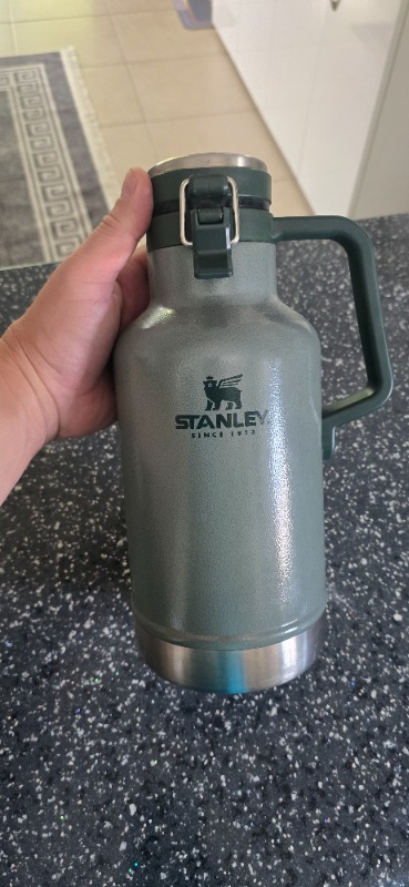 Stanley Termos The Easy-Pour Growler 1.9L / 64oz  Hammertone Green